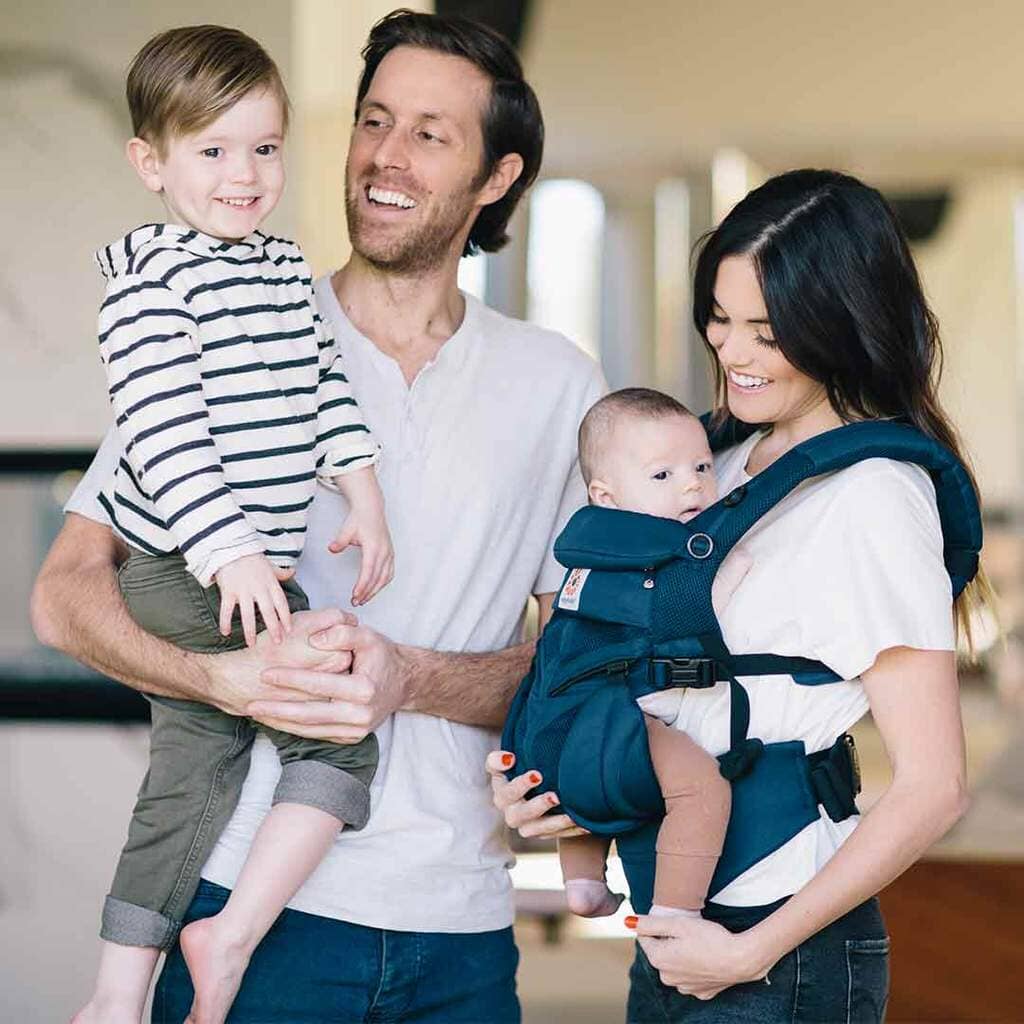 Porte Bébé - BreathBabyBag™ - Bleu Marine - Le cocon des bébés